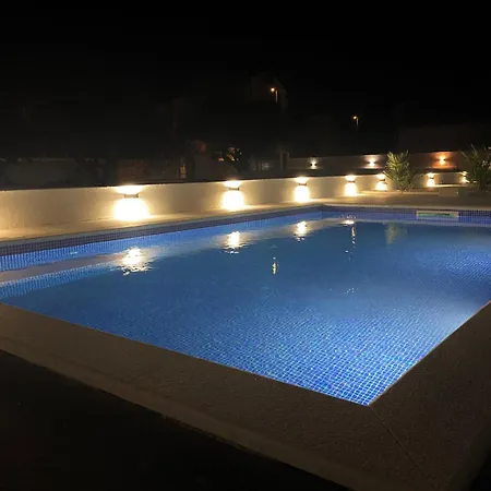 Ocean Breeze With Pool Вилла