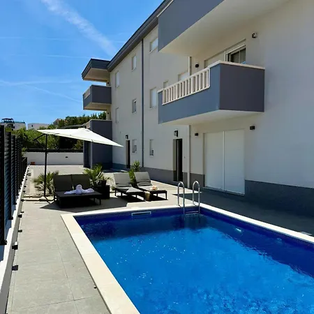 Вилла Ocean Breeze With Pool *