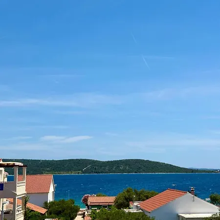 Ocean Breeze With Pool * Севид